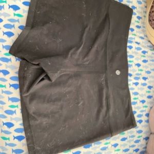Size 10 reversible lululemon shorts